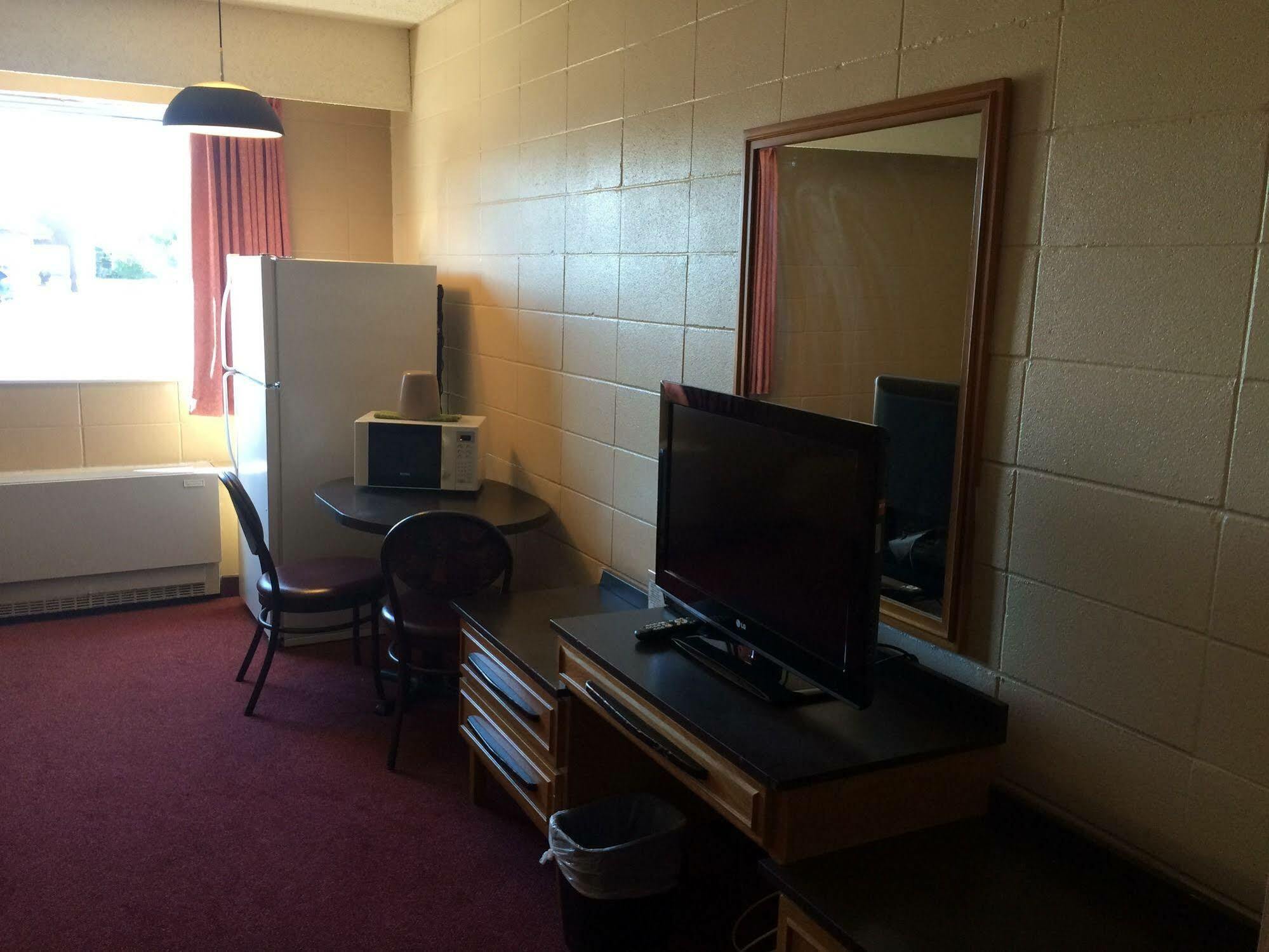 Midtown Motor Inn Bonnyville Εξωτερικό φωτογραφία