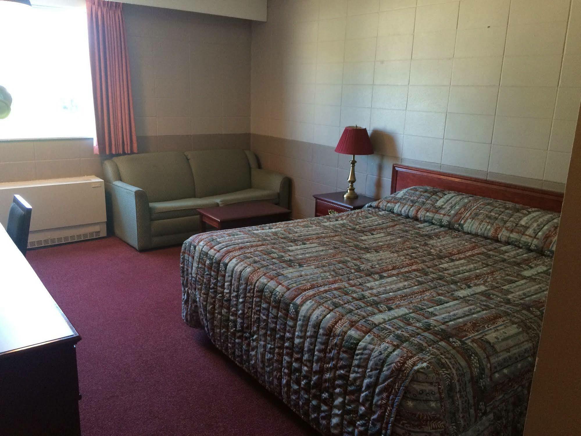 Midtown Motor Inn Bonnyville Εξωτερικό φωτογραφία